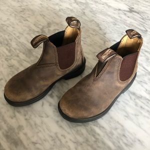 BLUNDSTONE Kids Boots. Size 11 Color Rustic Brown